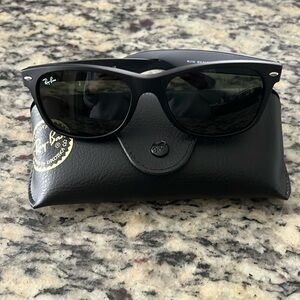 Ray-Bans New Wayfarer, NWT
